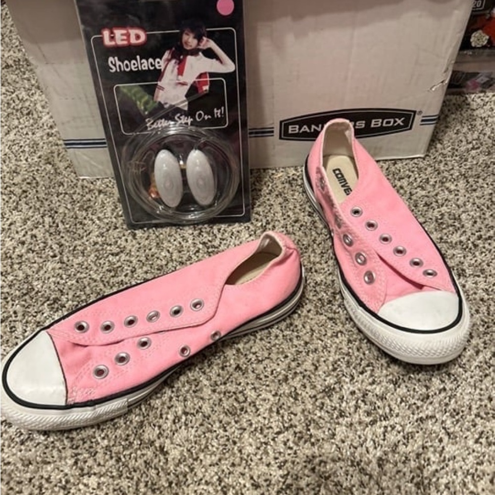 Converse pink used all star, and LED light up shoe laces new